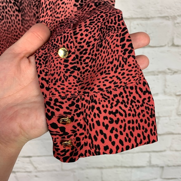Vince Camuto Ombré Cheetah Leopard Printed Blouse - Picture 3 of 8
